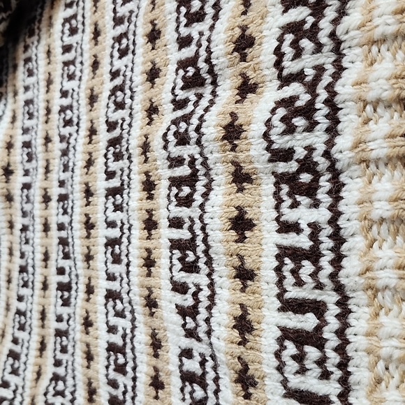 Hand-made Vintage Cowichan Style Wool Pullover Sweater Unisex - Picture 9 of 10